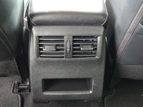 Used 2022 Mitsubishi Outlander SE image 24