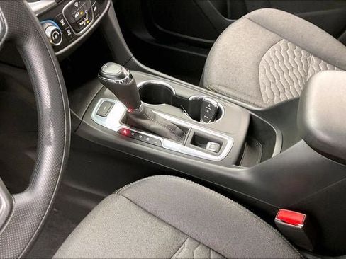 Used 2020 Chevrolet Equinox LT image 15