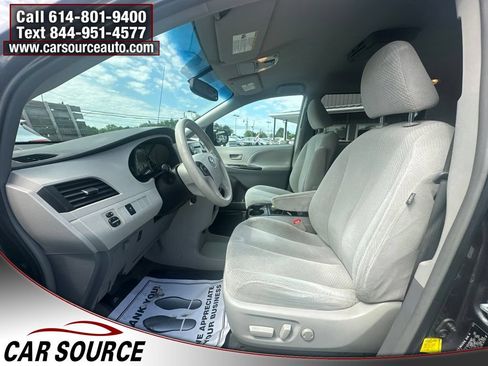 Used 2013 Toyota Sienna LE w/ Towing Pkg FWD image 15