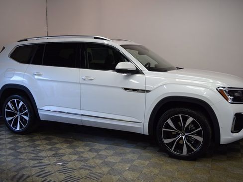 New 2026 Volkswagen Atlas SEL Premium R-Line image 2