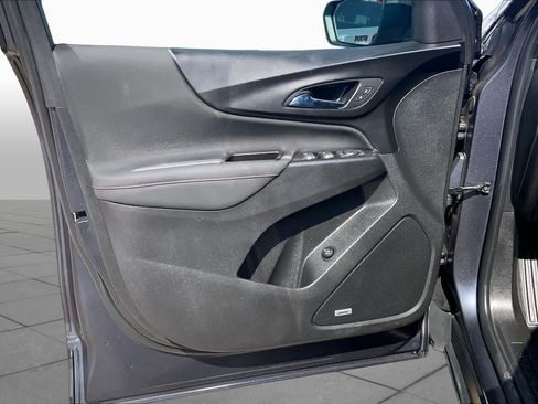 Used 2022 Chevrolet Equinox RS w/ RS Leather Package FWD image 22