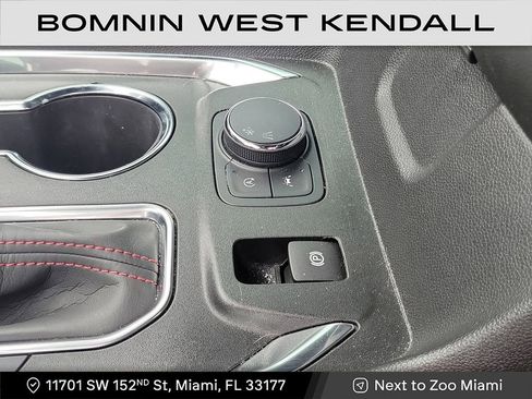 Used 2024 Chevrolet Traverse RS image 19