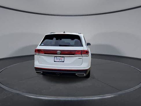Used 2024 Volkswagen Atlas SE AWD/4WD image 7