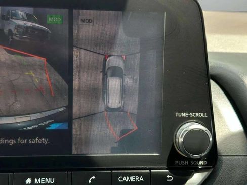 Used 2021 Nissan Rogue SV image 32