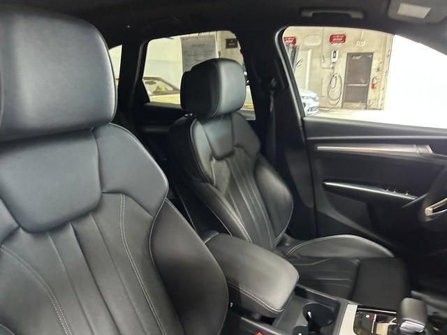 Used 2025 Audi Q5 2.0T Premium w/ Convenience Plus Package AWD/4WD image 26