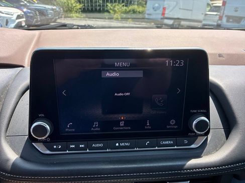 Used 2023 Nissan Rogue S AWD/4WD image 18