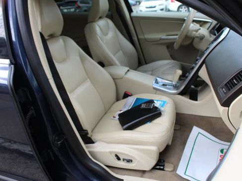 Used 2012 Volvo XC60 3.2 image 24