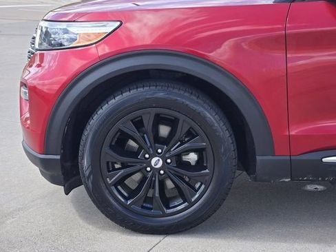 Used 2020 Ford Explorer XLT w/ Equipment Group 202A RWD image 8