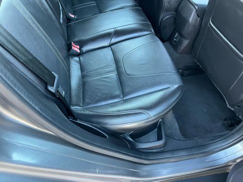 Used 2014 Ford Focus SE w/ Equipment Group 201A image 14