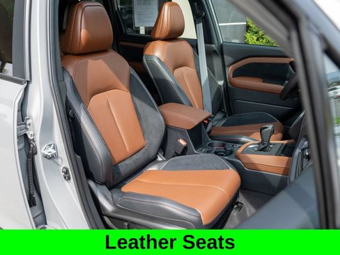Used 2025 Subaru Forester Touring AWD/4WD image 9