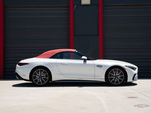 Used 2023 Mercedes-Benz SL 55 AMG 4MATIC image 11