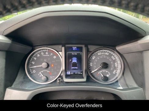 Used 2022 Toyota Tacoma TRD Sport AWD/4WD image 12