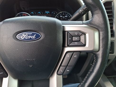 Used 2020 Ford F250 Lariat w/ Lariat Ultimate Package AWD/4WD image 23