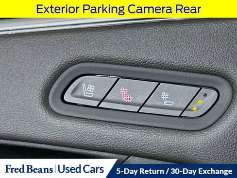 Used 2023 Cadillac Escalade Premium Luxury image 25