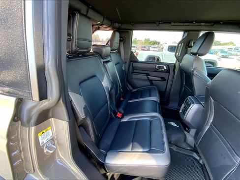 Certified 2025 Ford Bronco Outer Banks w/ Sasquatch Package image 20