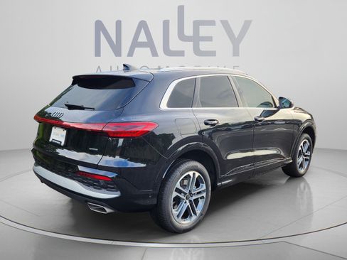 Used 2025 Audi Q5 Premium w/ Convenience Package AWD/4WD image 5
