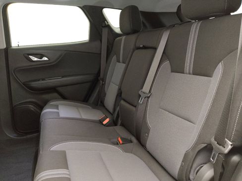 Used 2024 Chevrolet Blazer LT w/ Convenience Package FWD image 18