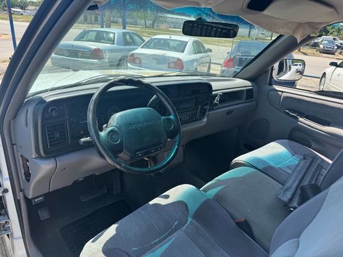 Used 1996 Dodge Ram 1500 Truck 2WD Club Cab image 8
