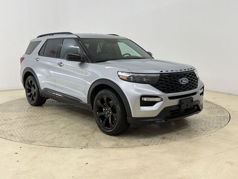 Used 2023 Ford Explorer ST-Line w/ Class IV Trailer Tow Package RWD image 7