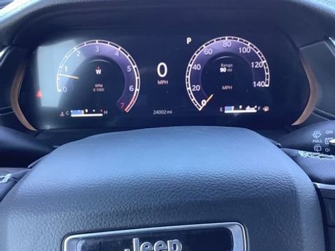 Certified 2024 Jeep Grand Cherokee L Limited AWD/4WD image 13