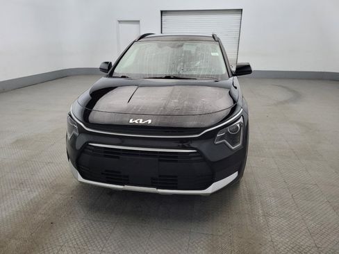 Used 2023 Kia Niro EX w/ EX Cold Weather Package FWD image 15