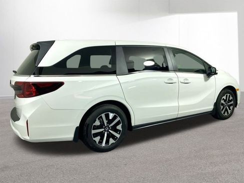 Certified 2026 Honda Odyssey EX-L image 38