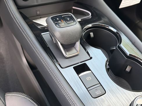 New 2026 Nissan Rogue Platinum w/ Platinum Premium Package AWD/4WD image 33