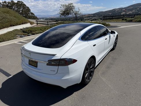 Used 2018 Tesla Model S 100D AWD/4WD image 21