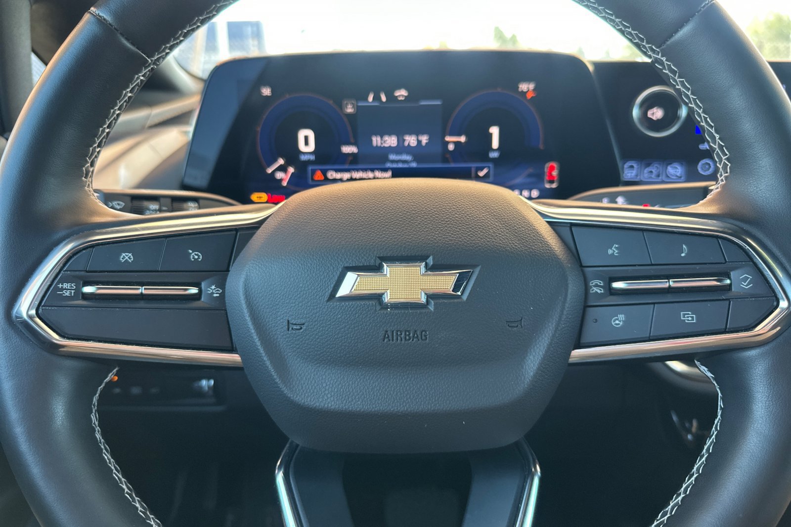 Used 2024 Chevrolet Equinox EV LT FWD image 34