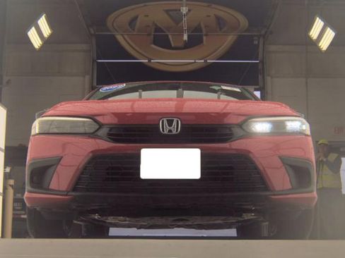 Used 2022 Honda Civic Sport image 3