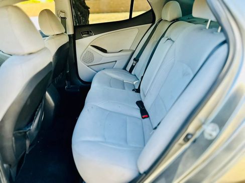 Used 2015 Kia Optima LX FWD image 13