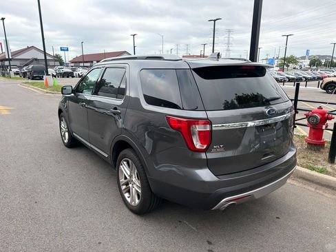 Used 2016 Ford Explorer XLT w/ Equipment Group 202A AWD/4WD image 4