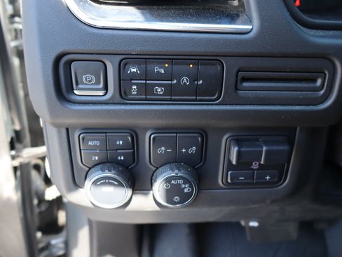 Used 2023 Chevrolet Tahoe LT w/ LT Signature Package image 21