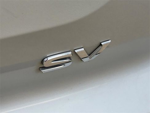 Used 2022 Nissan Pathfinder SV w/ SV Premium Package image 8