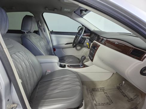 Used 2011 Chevrolet Impala LT FWD image 28