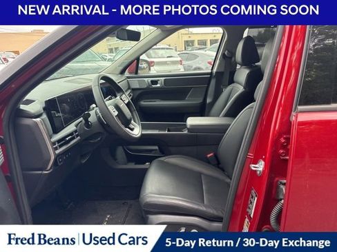 Used 2025 Hyundai Santa Fe Limited AWD/4WD image 11