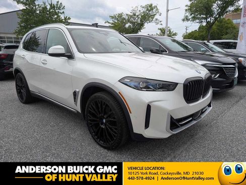 Used 2024 BMW X5 xDrive40i w/ Premium Package AWD/4WD image 1