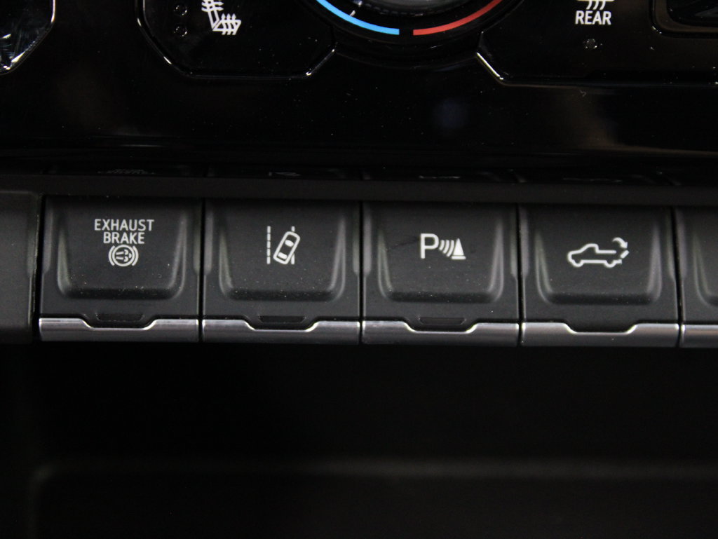 Used 2025 GMC Sierra 2500 AT4 AWD/4WD image 70