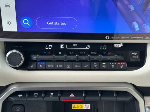 Used 2023 Toyota Sequoia Capstone AWD/4WD image 31