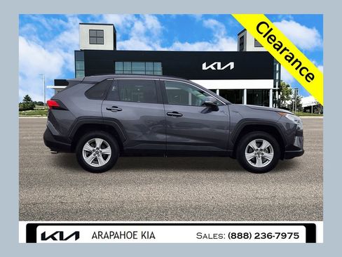 Used 2019 Toyota RAV4 XLE image 1