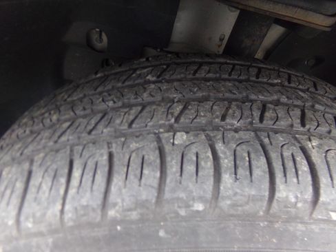 Used 2013 Ford Edge SE image 14