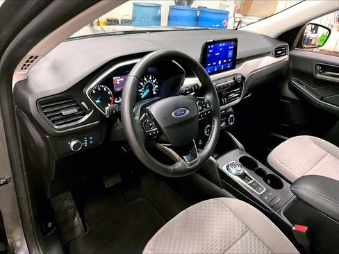 Used 2022 Ford Escape SE w/ Cold Weather Package AWD/4WD image 8