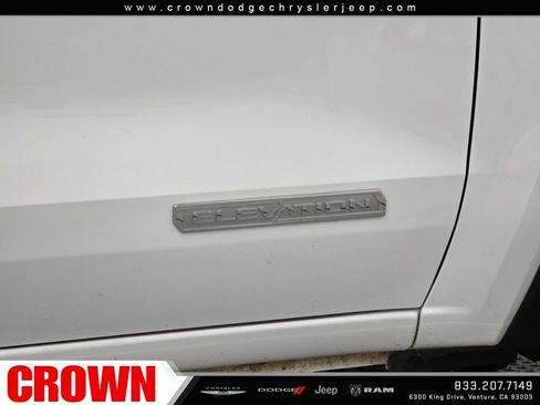 Used 2024 GMC Canyon Elevation image 15