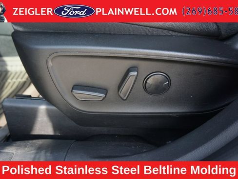 Used 2023 Ford Escape SE w/ PHEV Premium Package FWD image 18