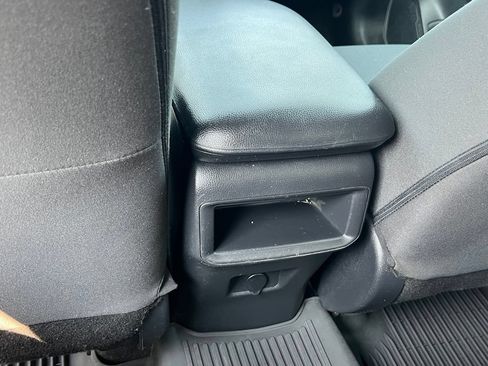 Used 2020 Toyota RAV4 LE AWD/4WD image 18