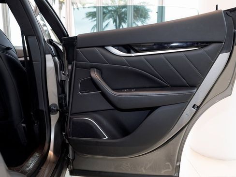 Used 2021 Maserati Levante S GranSport image 35