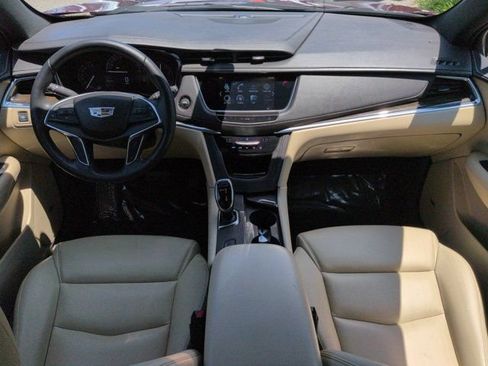 Used 2018 Cadillac XT5 FWD image 15