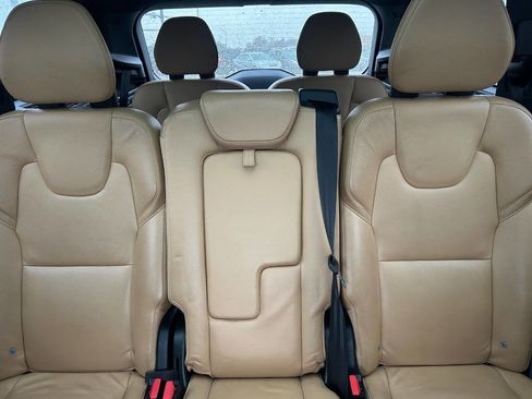 Used 2016 Volvo XC90 T6 Momentum w/ Momentum Plus Package image 26