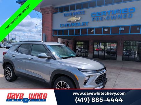 Used 2025 Chevrolet TrailBlazer LT AWD/4WD image 1