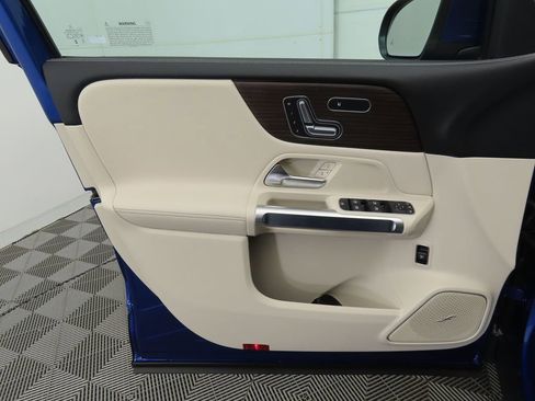 New 2026 Mercedes-Benz GLB 250 image 23